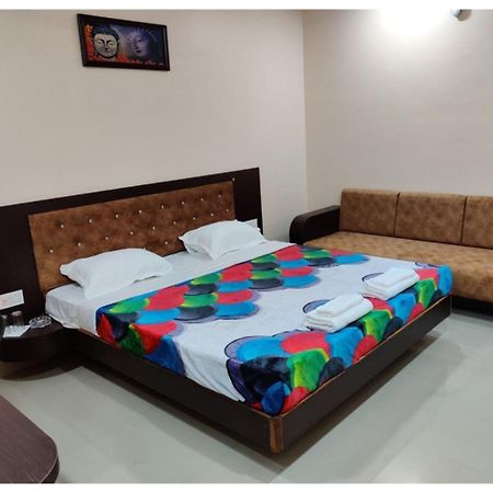 Hotel Pragati, Chanderi, Mp Exterior photo